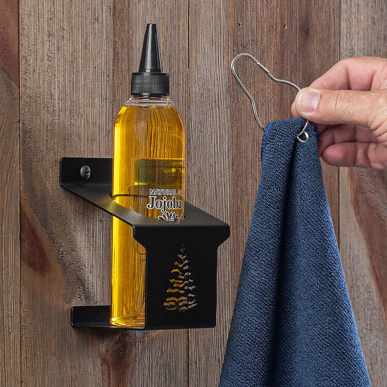 With the wall-mountable Rack-It, you can keep your Jojoba Oil and microfiber towel within easy reach of your workbench or sharpening station.